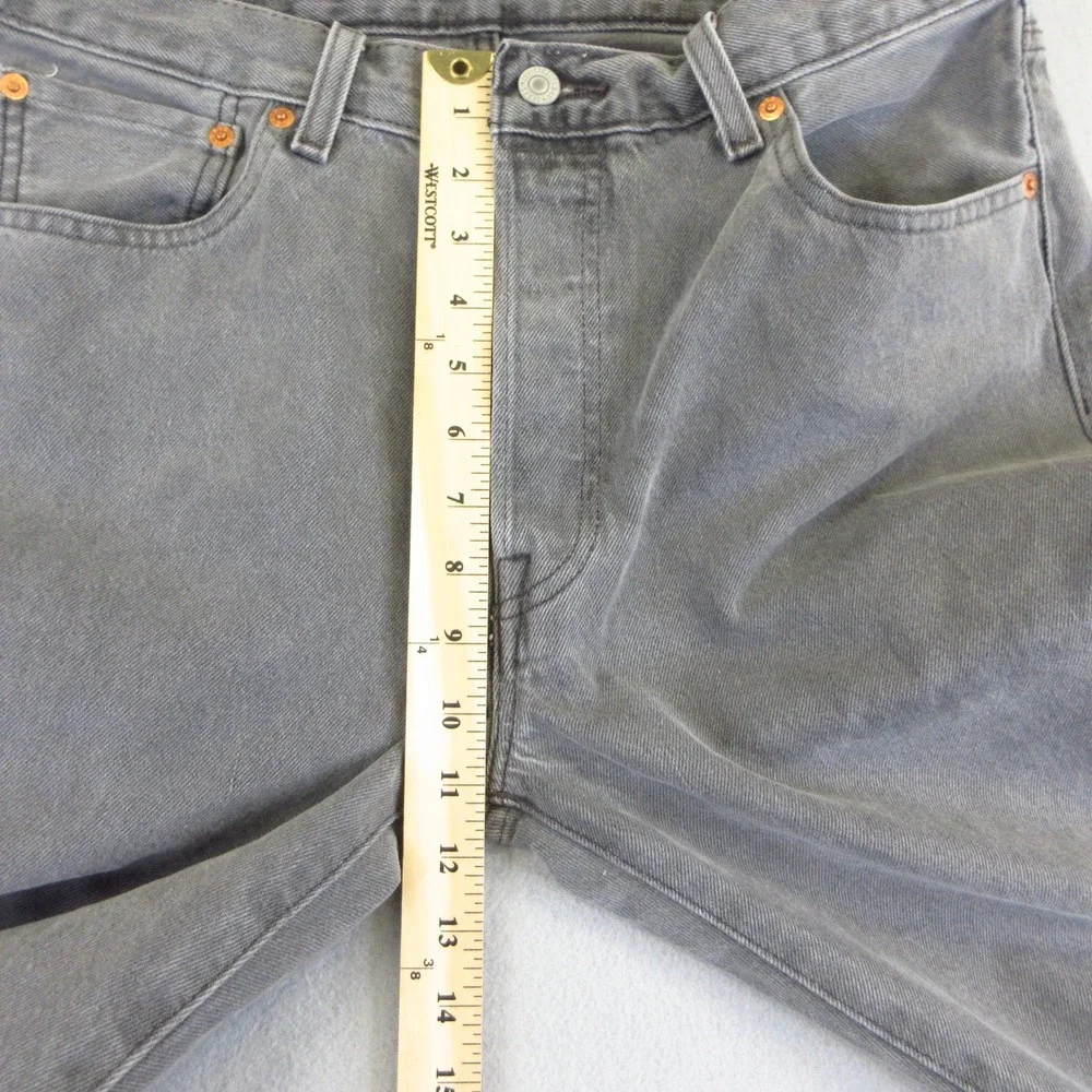 Levis Premium 501 Jeans Mens 34x32 (34x31) Gray Button Fly 100% Cotton EUC